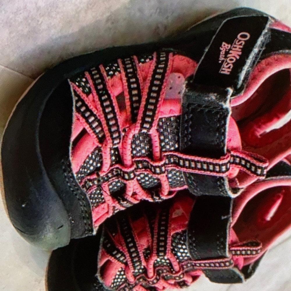 Girls mesh bumptoe shoes